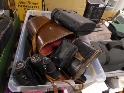 Lot 2563 - Box containing various binoculars and...
