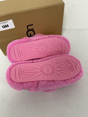 Lot 1384 - Ugg elea pooch slip on shoes in pink size UK4 -...