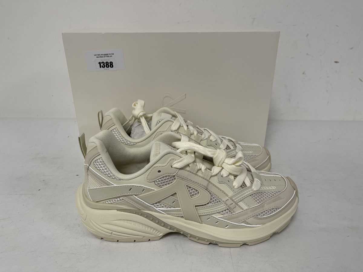 Lot Represent storm runner trainers in off white...