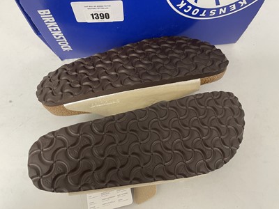 Lot 1390 - Birkenstock arizona BS sandals in graceful...
