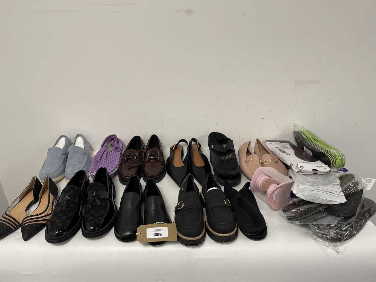 Lot 11x Pairs of shoes in various styles to...