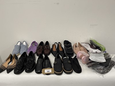 Lot 11x Pairs of shoes in various styles to...