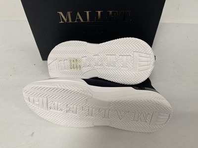 Lot Mallet London sock run trainers in black size...
