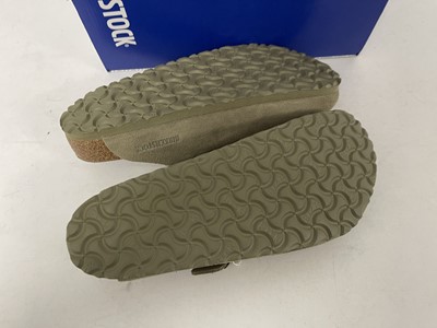 Lot 1913 - Birkenstock boston BS sandals in faded khaki...