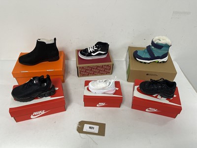 Lot 6x Boxed pairs of children's shoes to include...