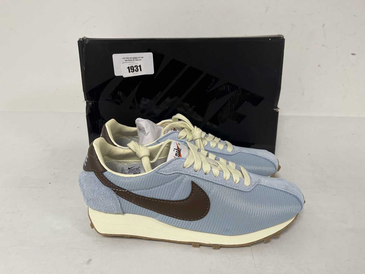 Lot 1931 - Nike w LD-1000 trainers in blue size UK7 - boxed