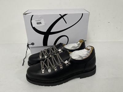Lot Circle Cage leather derby shoes in black size...