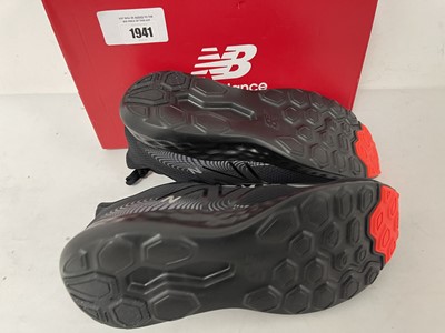 Lot 1941 - New Balance 411 V3 trainers in black size UK9 -...