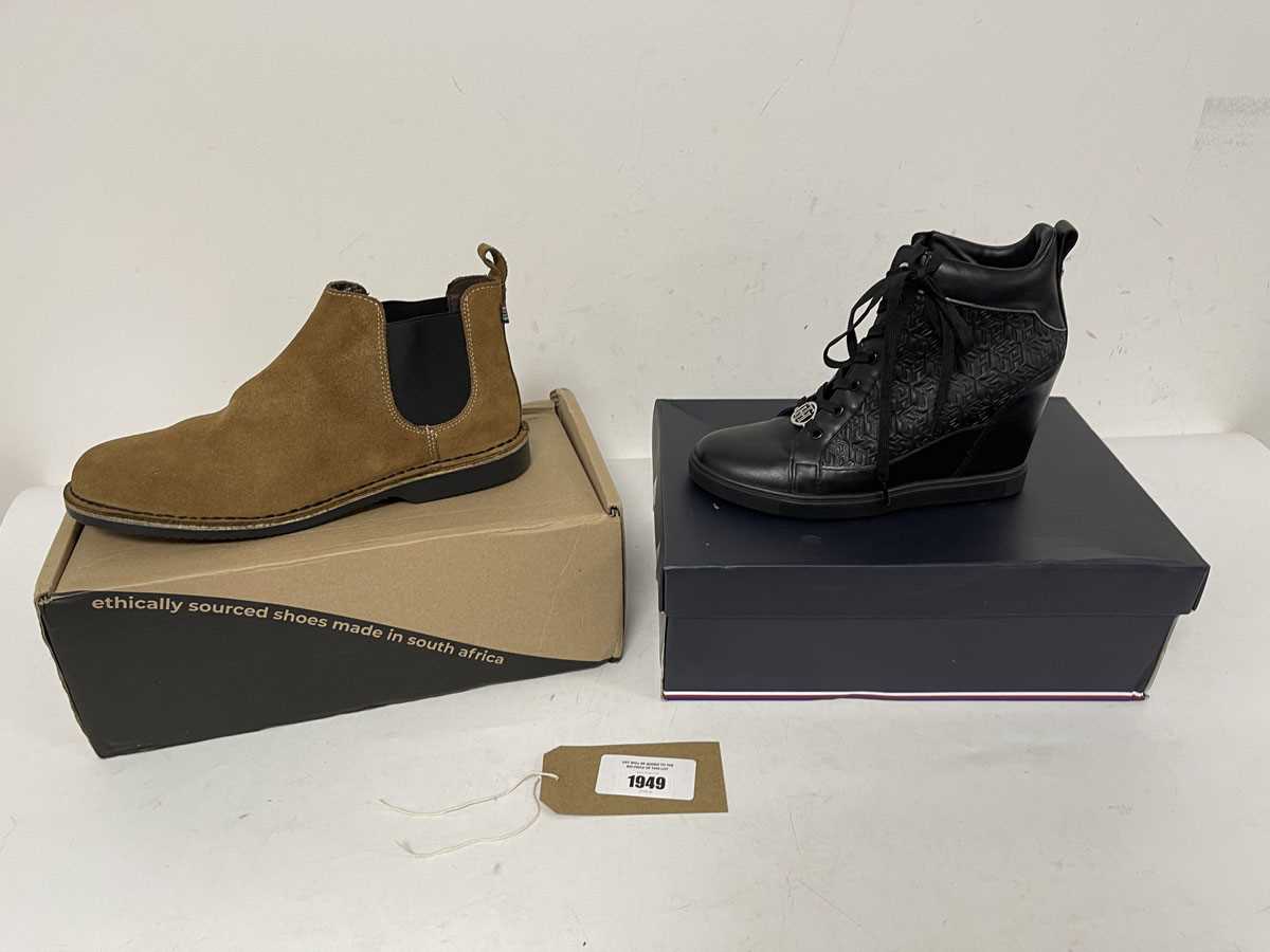 Lot 1949 - 2x boxed pairs of boots to include Tommy...
