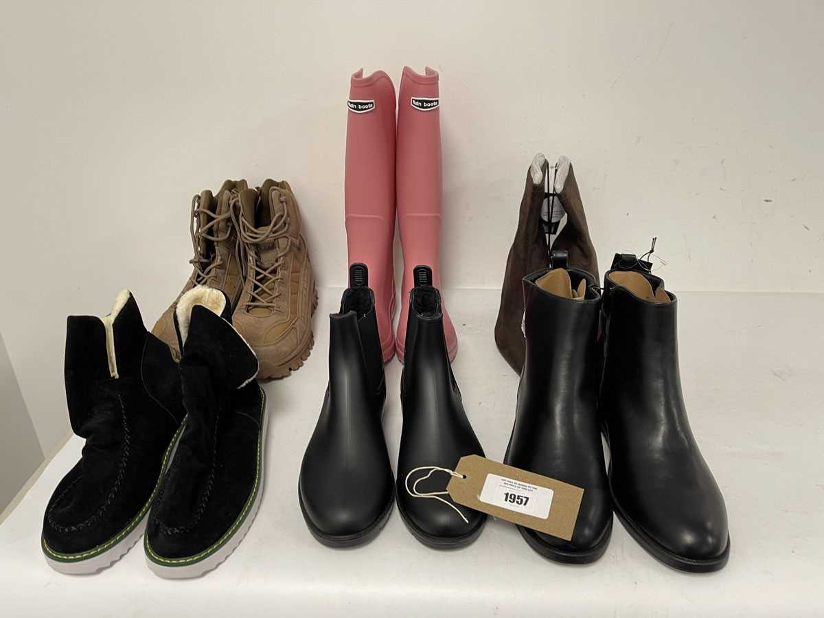 Lot 1957 - 6x Pairs of boots in various styles to include...