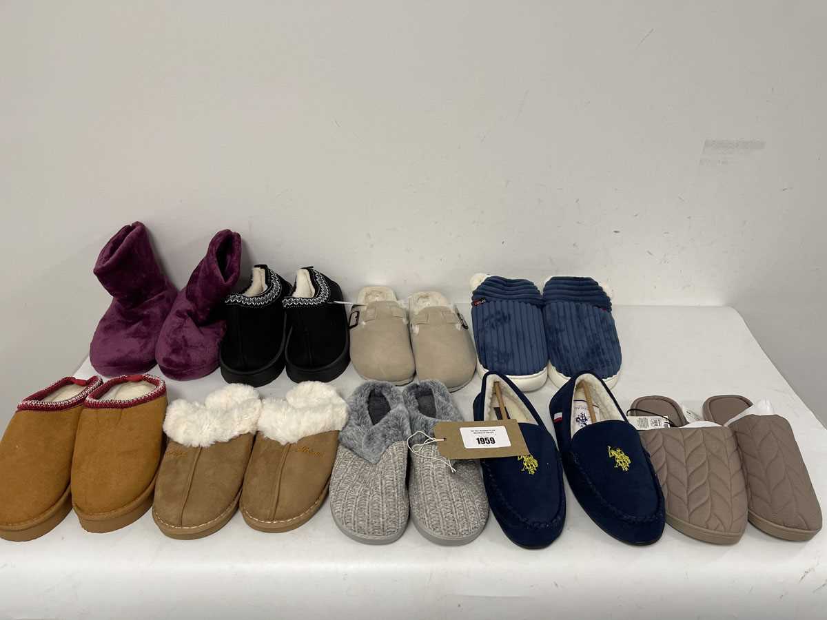 Lot 1959 - 9x Pairs of slippers in various styles to...