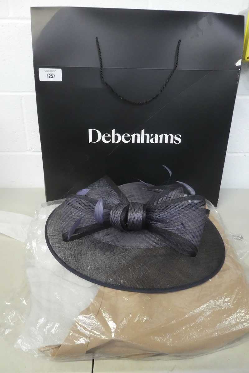 Lot Boxed Debenhams Debut Fascinator hat with...
