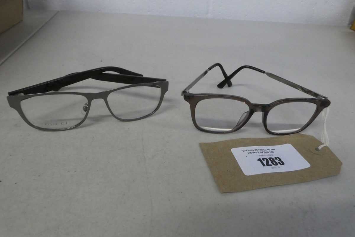 Lot 2 pairs of Gucci glasses (no cases)
