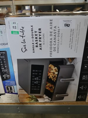 Lot 1742 - 2 Sur la Table single/double basket 10.5L air...