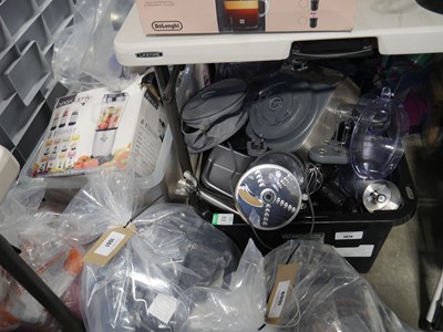 Lot 1814 - 2 boxes containing Kenwood food processor and...