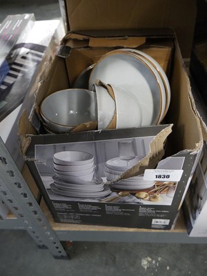 Lot 1830 - Box containing Over & Back dinnerware plates...