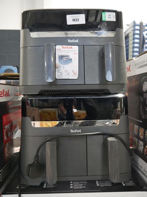 Lot 1832 - 2 Tefal Dual Easy Fry dual basket air fryers
