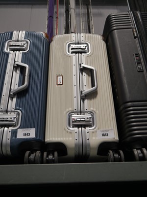 Lot 1842 - Swiss Military hard shell suitcase in cream