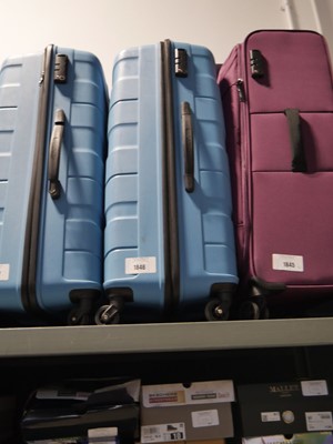 Lot 1846 - American Tourister hard shell suitcase in...