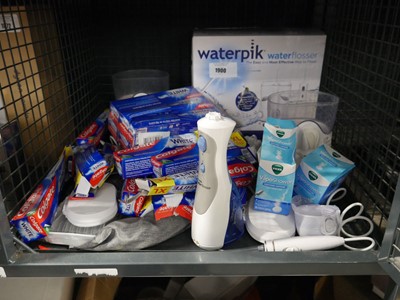 Lot 1900 - Cage containing dental related items incl....