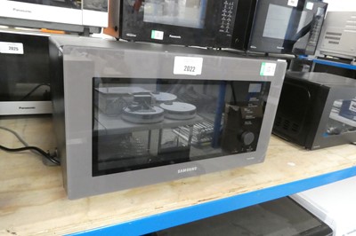 Lot 2022 - Boxed Samsung combination microwave oven...