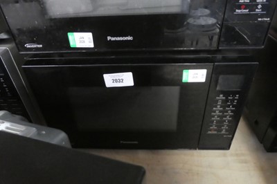 Lot 2032 - Panasonic NN-CT56JB invertor microwave oven in...