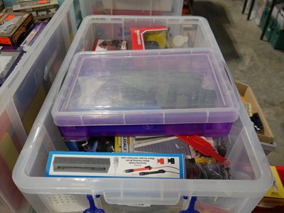 Lot 1448 - Clear plastic crate containing scale model...
