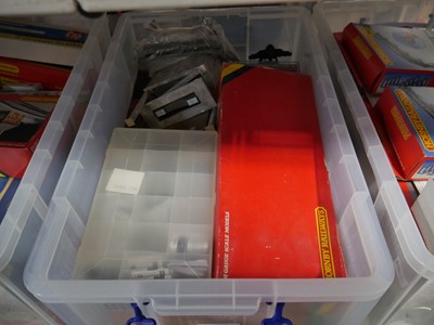 Lot 1461 - Clear plastic crate containing Hornby and...