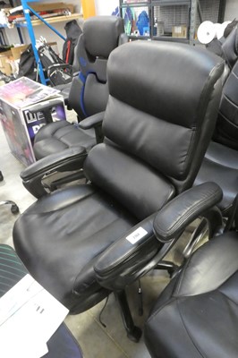 Lot 2164 - La-Z-Boy black leatherette office armchair on...