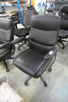Lot 2165 - La-Z-Boy black leatherette office armchair on...