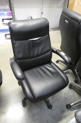 Lot 2167 - La-Z-Boy black leatherette office armchair on...