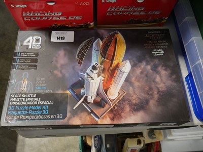 Lot 1419 - 4D build space shuttle architect series set