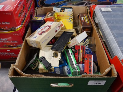 Lot 1420 - 2 cardboard and 1 plastic crate containing...