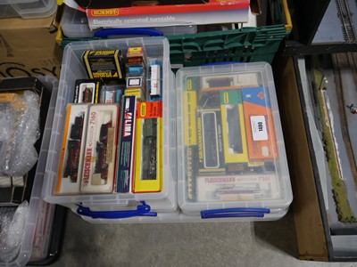 Lot 1480 - Assorted scale model locomotives and rolling...