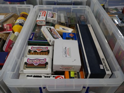 Lot 1486 - Clear plastic crate containing scale models...