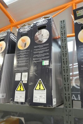 Lot 2226 - 2 boxed De'Longhi Dragon 4 Pro electric oil...