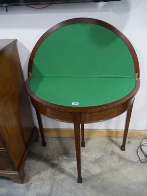 Lot 1515 - Circular folding top card table with green...