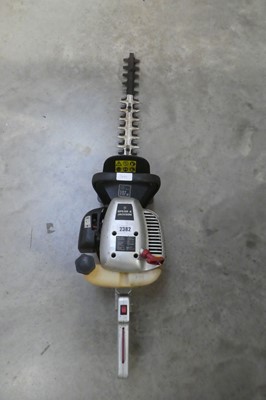 Lot 2382 - Spear & Jackson petrol hedge trimmer