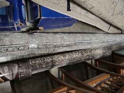 Lot 1589 - Packaged grey patterned area rug