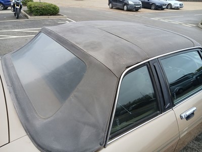 Lot (D1 GAW) 1986 Jaguar XJSC V12 HE 2-door sports...