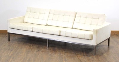 Lot 225 - Robin Day (1915-2010), a 1960's 'Club'...