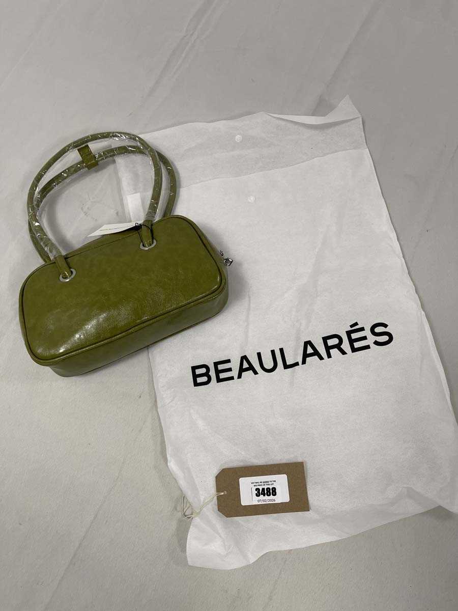 Lot Beaulares handbag in green with dust bag