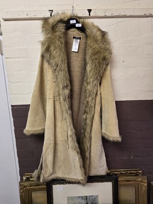 Lot 8 - A ladies Morgan sheepskin coat