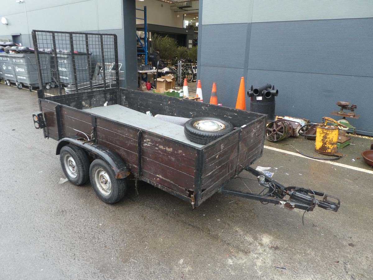 Lot 4220 - Tandem axle 4 wheel utility trailer plus 2...