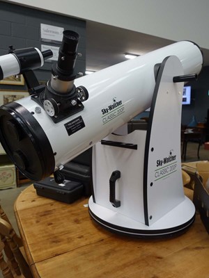 Lot 5161 - Sky Watcher Classic 200p telescope with...