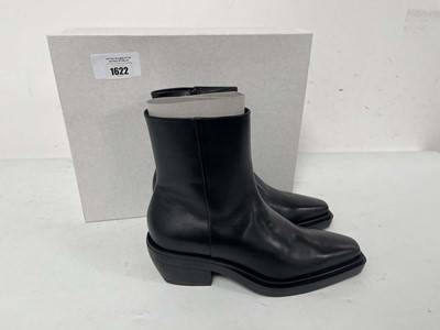 Lot Arket UK7 boots in black - boxed