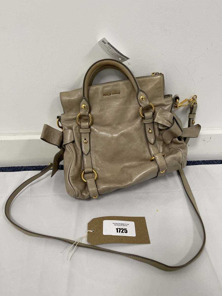 Lot Miu Miu vintage handbag in beige (signs of wear)
