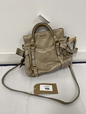 Lot Miu Miu vintage handbag in beige (signs of wear)