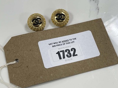 Lot Chanel vintage coco mark golden plated clip on...