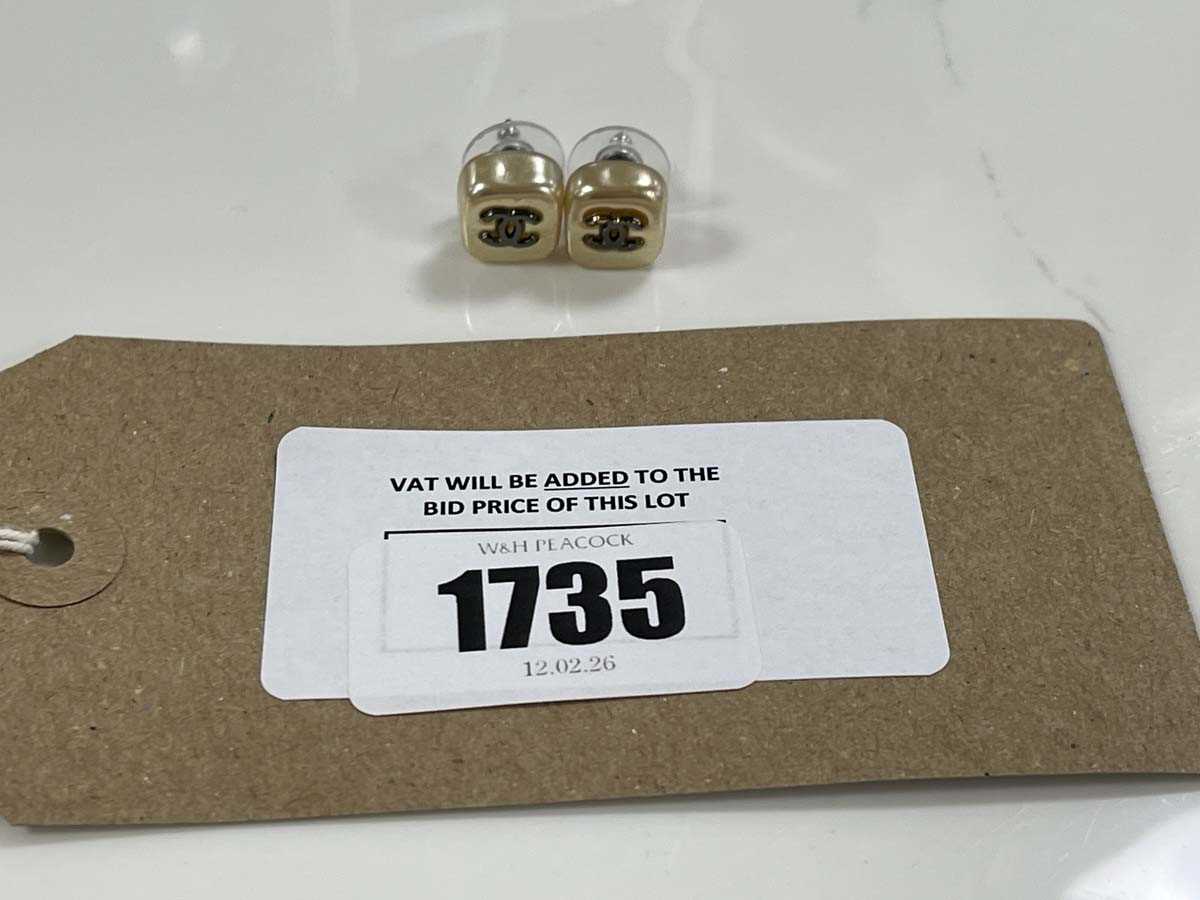 Lot Chanel Vintage coco mark champagne gold stud...